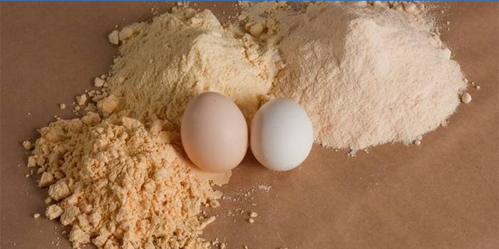 Huevos de gallina y huevo en polvo