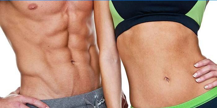 Músculos abdominales inflados en hombres y mujeres.