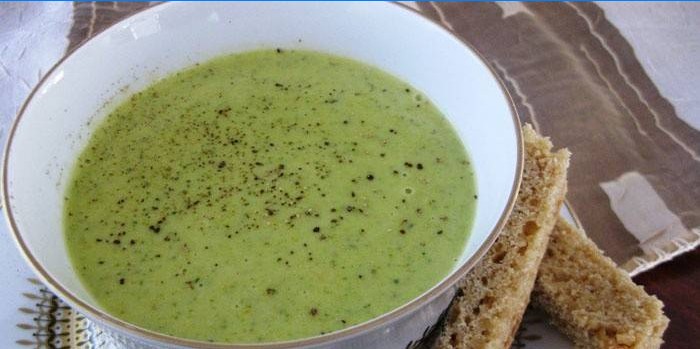 Sopa de crema verde