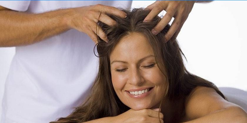 Procedimiento de masaje del cuero cabelludo