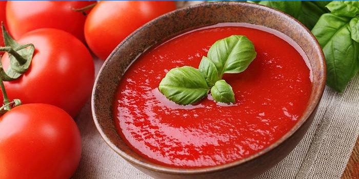 Pasta de tomate y tomates adelgazantes
