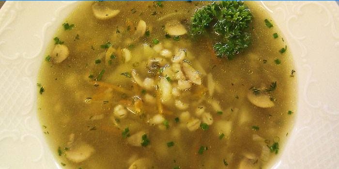 Caldo de pollo sopa de cebada perlada