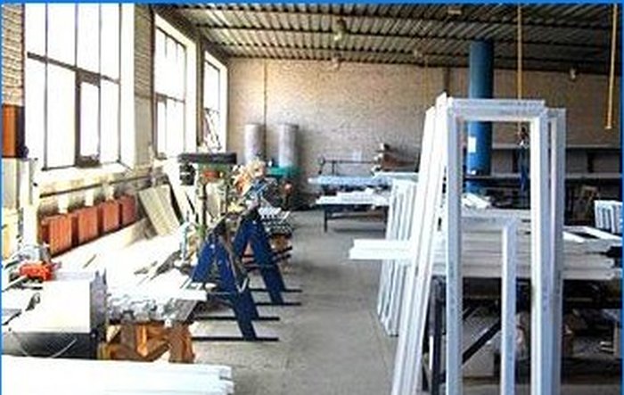 Casi complicado: tecnología de fabricación, ventajas de las ventanas de PVC