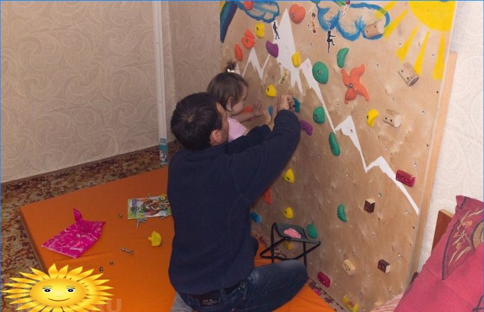Muro de escalada para niños con sus propias manos.
