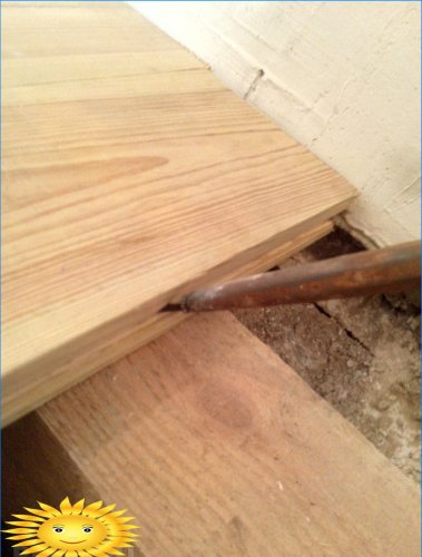 Clase magistral: cómo colocar un piso de madera sobre troncos con sus propias manos