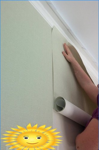 Cómo pegar correctamente papel tapiz no tejido