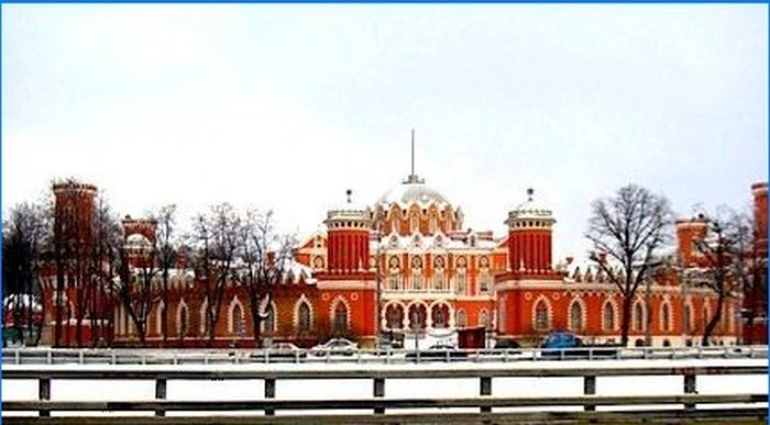 Palacio itinerante de Petrovsky en Moscú