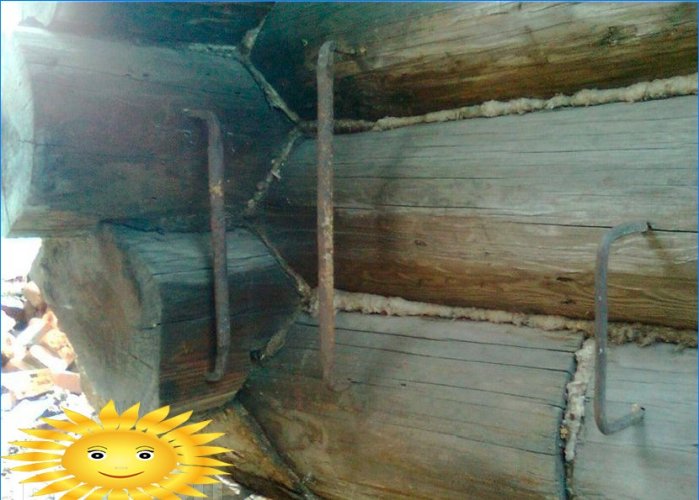 Reparación de una casa antigua: cómo reemplazar la corona inferior de una casa de troncos