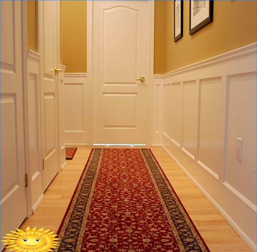 Elegir papel tapiz para el pasillo y el pasillo.