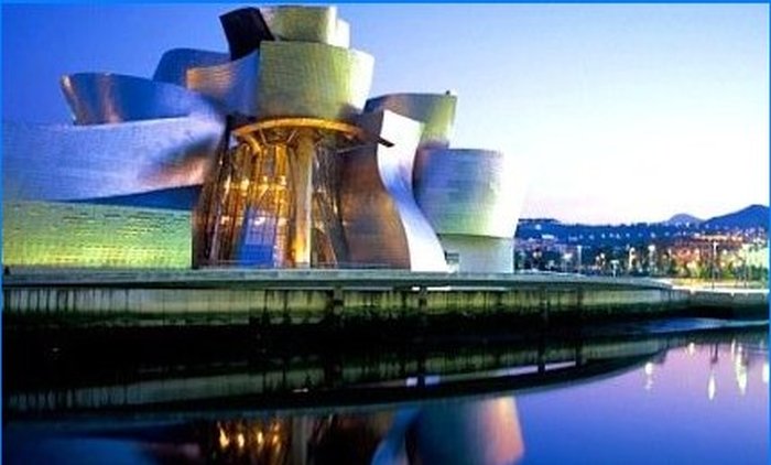 Museo Guggenheim en el centro de Bilbao, 1997