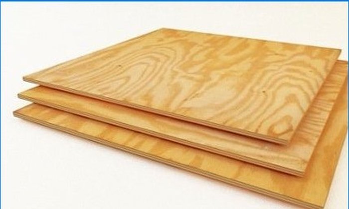 La madera contrachapada es el mejor material entre los paneles a base de madera