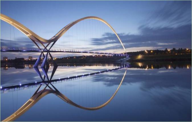 Puente Infinito en el Reino Unido