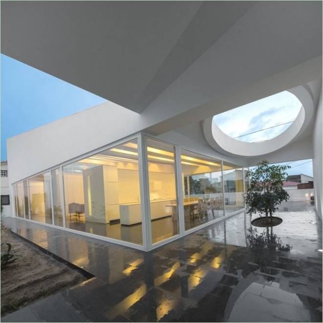 Diseño de una casa geométrica portuguesa