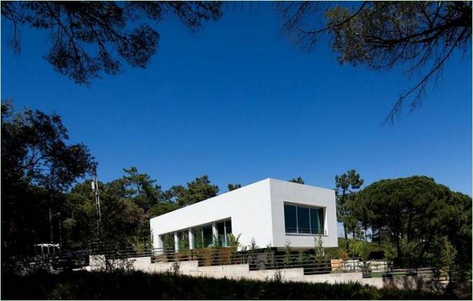 Casa Godiva por Empty Space Architecture. Cascais, Portugal