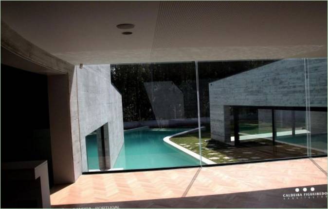 Ventanas panorámicas en el diseño de la Casa Sol de Portugal