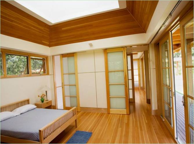 Interior de un dormitorio en una casa MV2