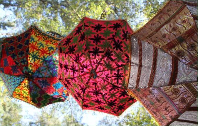 Paraguas de jardín de vivos colores