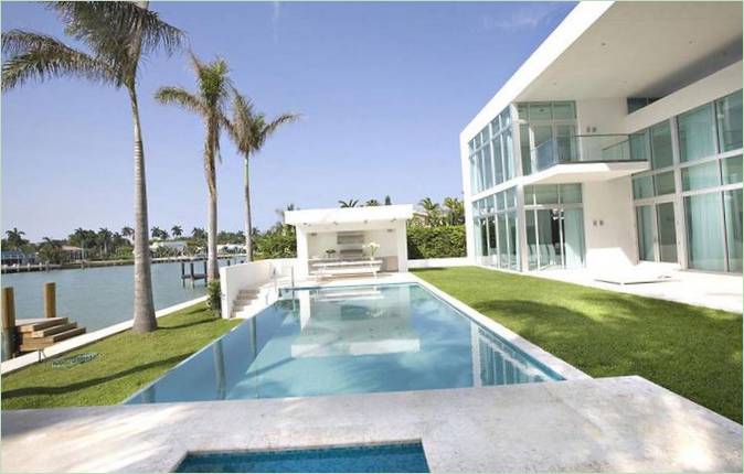 Residencia blanca como la nieve en North Bay, Miami Beach