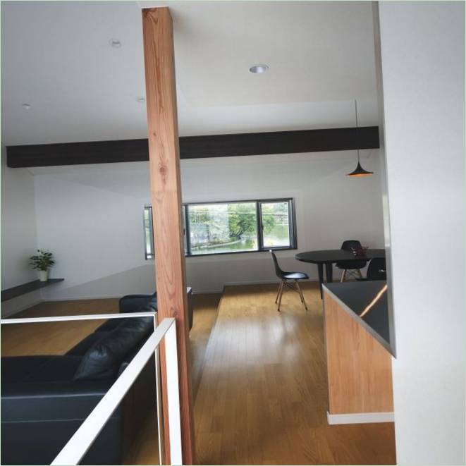 Hansha Reflection House, una moderna casa de campo de dos plantas