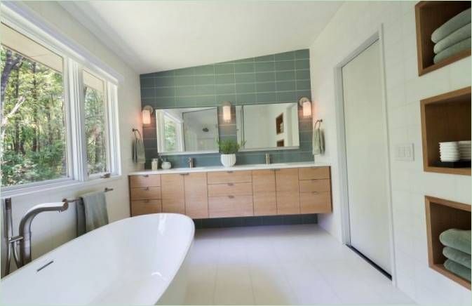 El cuarto de baño de una casa moderna en Massachusetts, Estados Unidos