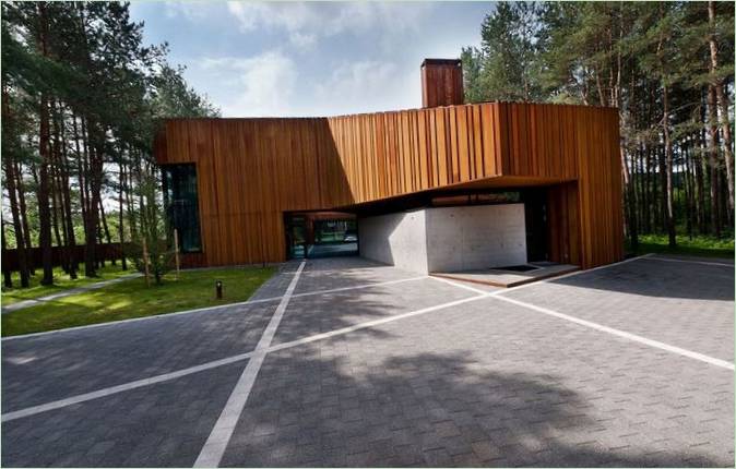 Casa moderna de Archispektras Studija a orillas del río con vistas a un pinar, Kaunas, Lituania