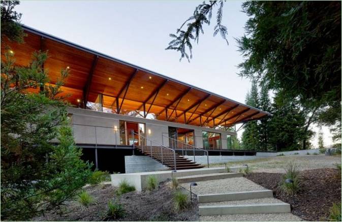 Casa forestal Sonoma Mountain House en California