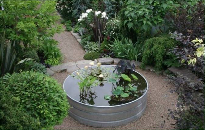 Ideas geniales para tu patio trasero: tanque galvanizado