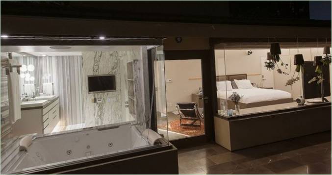 Dormitorio y baño en Casa Lomas II casa de campo de lujo en México