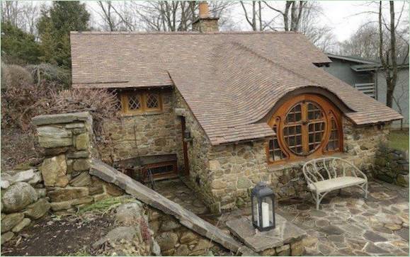 La fachada de la fabulosa casa del Hobbit
